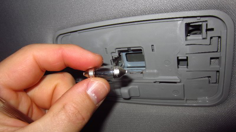 2019-2023-Toyota-RAV4-Dome-Light-Bulb-Replacement-Guide-008