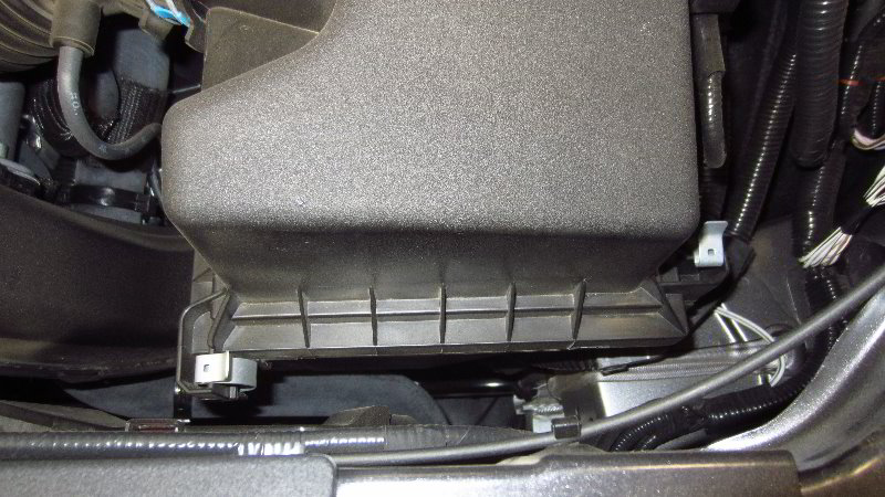 2019-2023-Toyota-RAV4-Engine-Air-Filter-Replacement-Guide-003