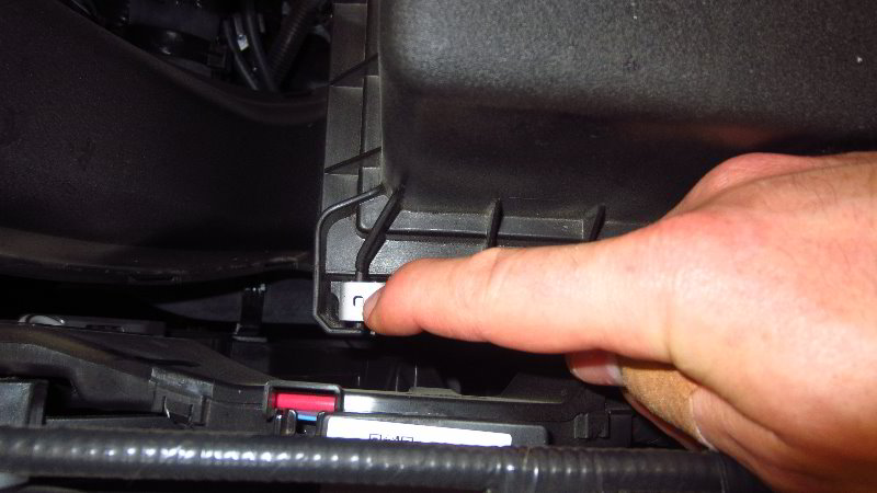 2019-2023-Toyota-RAV4-Engine-Air-Filter-Replacement-Guide-004