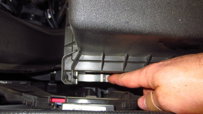 2019-2023-Toyota-RAV4-Engine-Air-Filter-Replacement-Guide-005