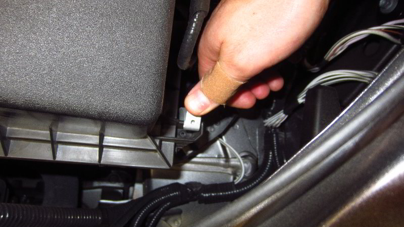 2019-2023-Toyota-RAV4-Engine-Air-Filter-Replacement-Guide-006