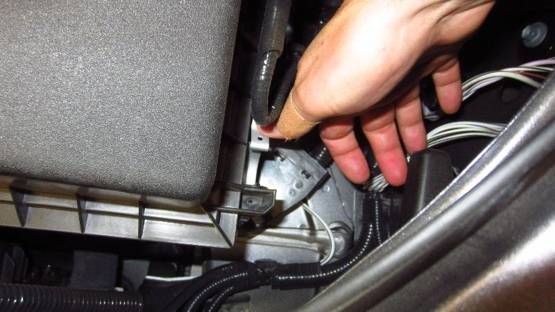 2019-2023-Toyota-RAV4-Engine-Air-Filter-Replacement-Guide-007