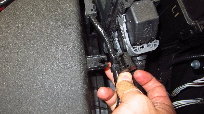 2019-2023-Toyota-RAV4-Engine-Air-Filter-Replacement-Guide-016