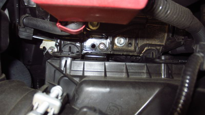 2019-2023-Toyota-RAV4-Engine-Air-Filter-Replacement-Guide-019