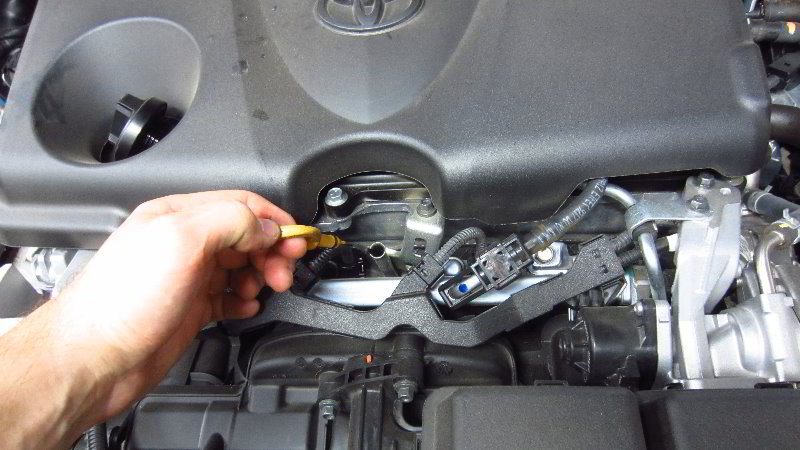 2019-2023-Toyota-RAV4-Engine-Oil-Change-Guide-004