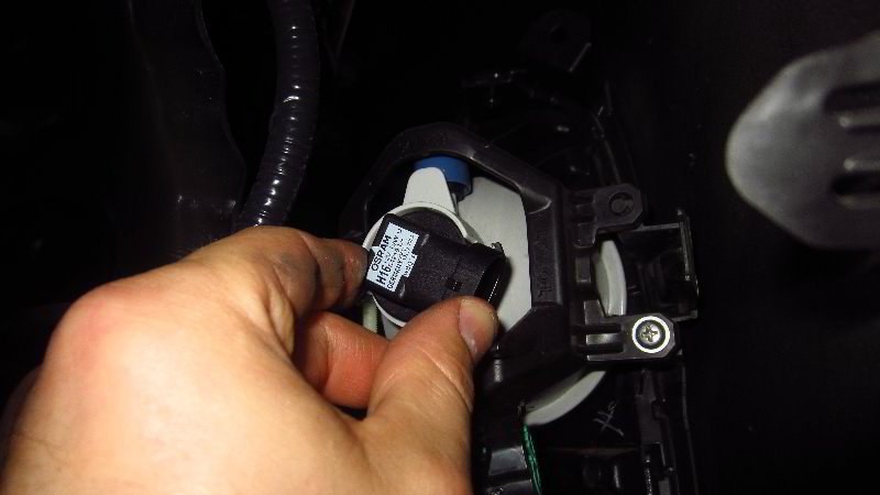 2019-2023-Toyota-RAV4-Fog-Light-Bulbs-Replacement-Guide-014