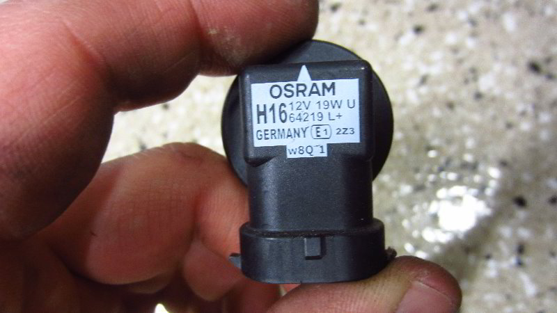 2019-2023-Toyota-RAV4-Fog-Light-Bulbs-Replacement-Guide-016