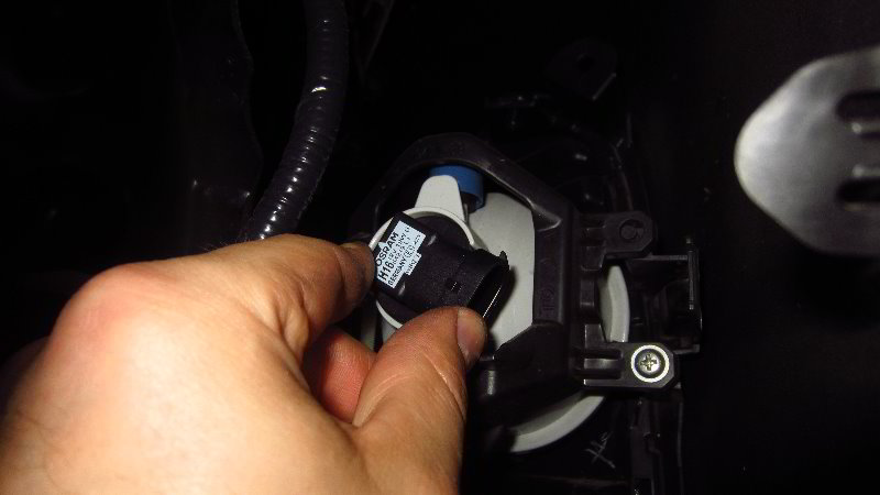 2019-2023-Toyota-RAV4-Fog-Light-Bulbs-Replacement-Guide-018