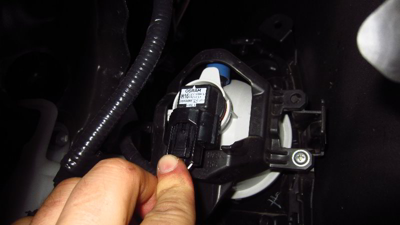 2019-2023-Toyota-RAV4-Fog-Light-Bulbs-Replacement-Guide-019