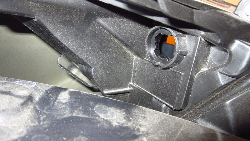 2019-2023-Toyota-RAV4-Front-Side-Marker-Light-Bulb-Replacement-Guide-008