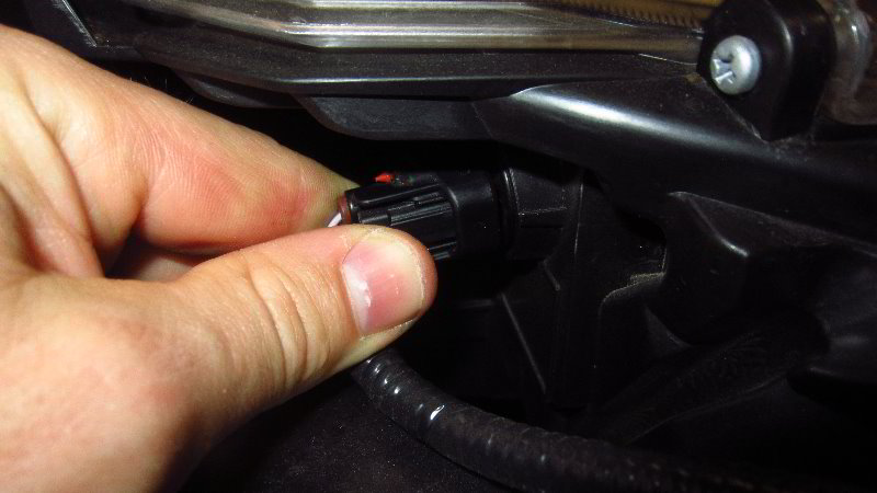 2019-2023-Toyota-RAV4-Front-Side-Marker-Light-Bulb-Replacement-Guide-010