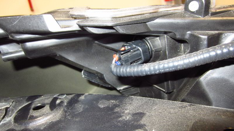 2019-2023-Toyota-RAV4-Front-Side-Marker-Light-Bulb-Replacement-Guide-011