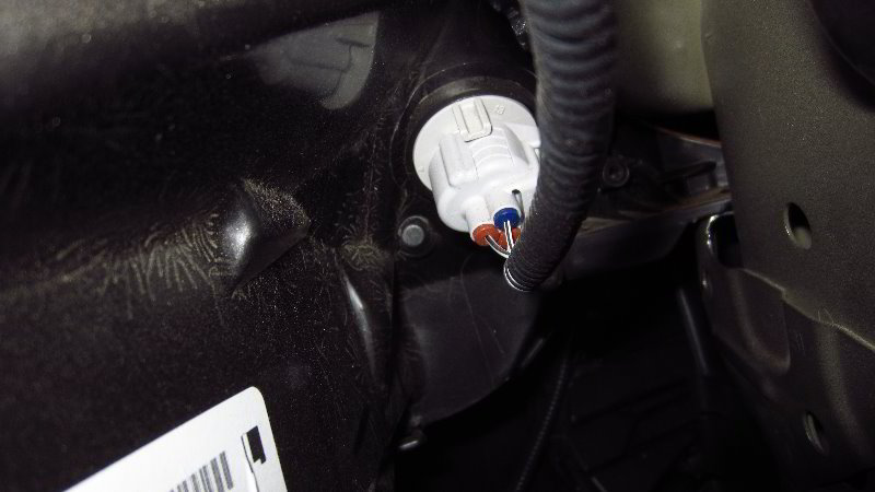 2019-2023-Toyota-RAV4-Front-Turn-Signal-Light-Bulb-Replacement-Guide-004