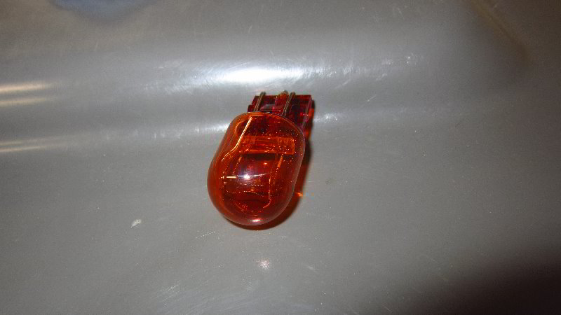 2019-2023-Toyota-RAV4-Front-Turn-Signal-Light-Bulb-Replacement-Guide-008
