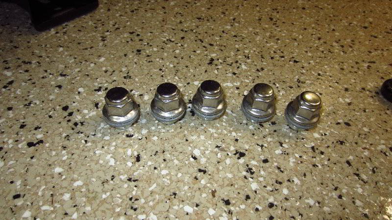 2019-2023-Toyota-RAV4-Rear-Brake-Pads-Replacement-Guide-005