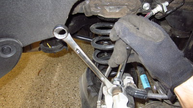 2019-2023-Toyota-RAV4-Rear-Brake-Pads-Replacement-Guide-008