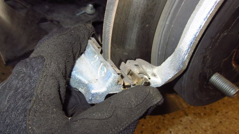 2019-2023-Toyota-RAV4-Rear-Brake-Pads-Replacement-Guide-017