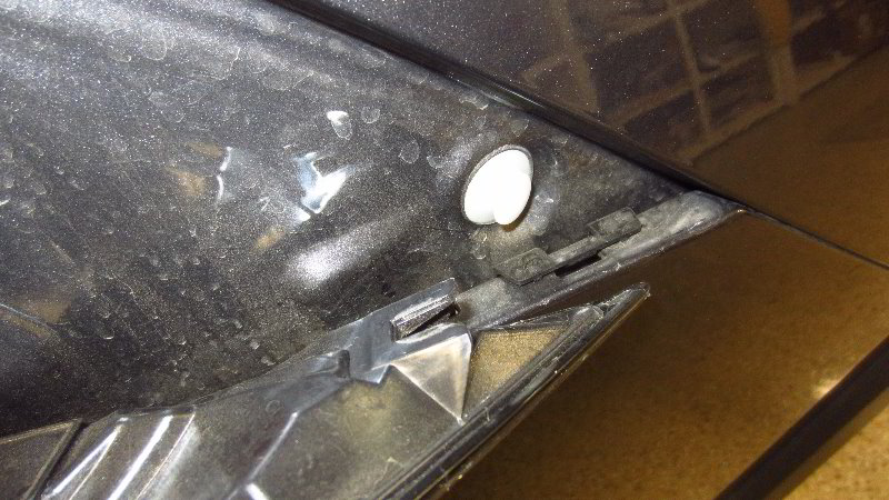 2019-2023-Toyota-RAV4-Rear-Turn-Signal-Light-Bulbs-Replacement-Guide-010