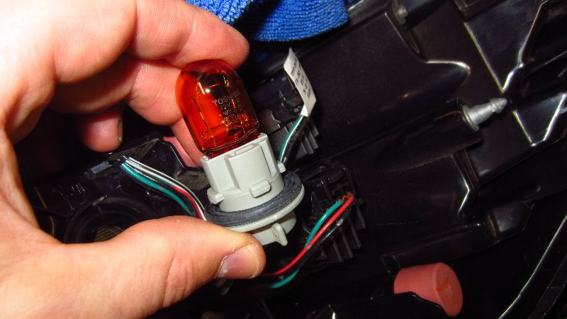 2019-2023-Toyota-RAV4-Rear-Turn-Signal-Light-Bulbs-Replacement-Guide-017