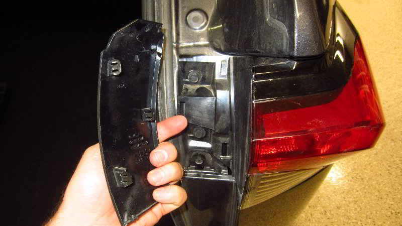 2019-2023-Toyota-RAV4-Rear-Turn-Signal-Light-Bulbs-Replacement-Guide-024