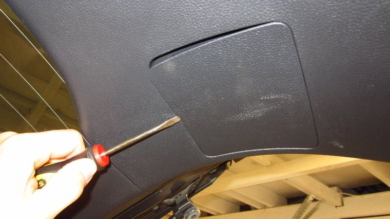 2019-2023-Toyota-RAV4-Rear-Reverse-Light-Bulbs-Replacement-Guide-006