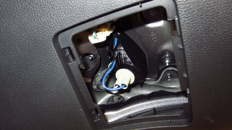 2019-2023-Toyota-RAV4-Rear-Reverse-Light-Bulbs-Replacement-Guide-008