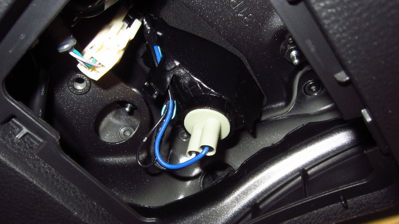 2019-2023-Toyota-RAV4-Rear-Reverse-Light-Bulbs-Replacement-Guide-015