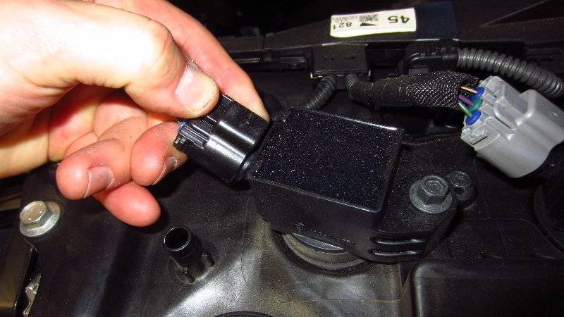 2019-2023-Toyota-RAV4-Spark-Plugs-Replacement-Guide-006