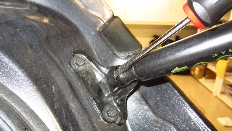 2019-2023-Toyota-RAV4-Tailgate-Support-Struts-Replacement-Guide-008