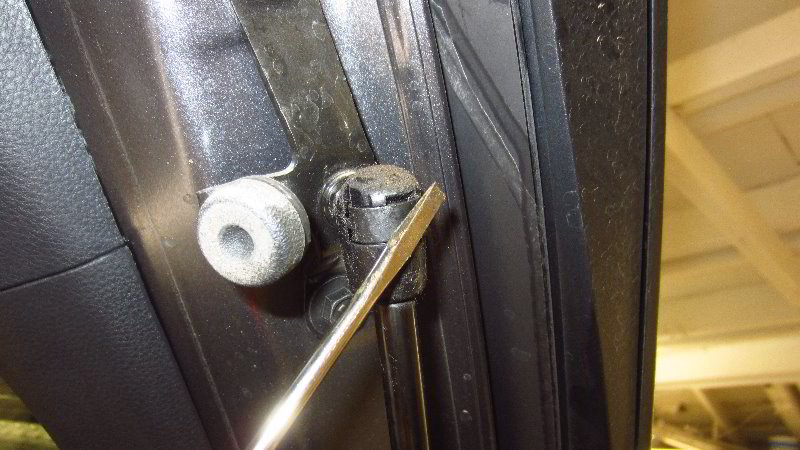 2019-2023-Toyota-RAV4-Tailgate-Support-Struts-Replacement-Guide-013