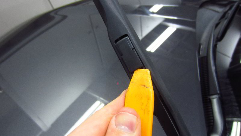 2019-2023-Toyota-RAV4-Windshield-Wiper-Blades-Replacement-Guide-004