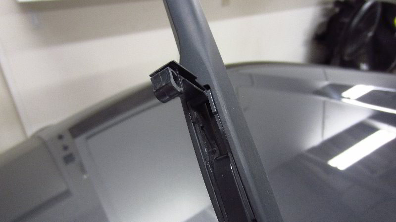 2019-2023-Toyota-RAV4-Windshield-Wiper-Blades-Replacement-Guide-005