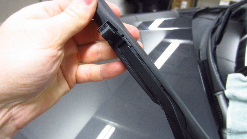 2019-2023-Toyota-RAV4-Windshield-Wiper-Blades-Replacement-Guide-006