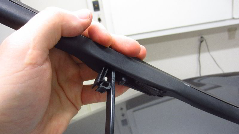 2019-2023-Toyota-RAV4-Windshield-Wiper-Blades-Replacement-Guide-010