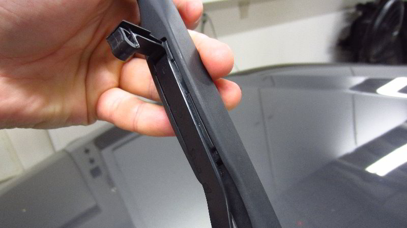 2019-2023-Toyota-RAV4-Windshield-Wiper-Blades-Replacement-Guide-011