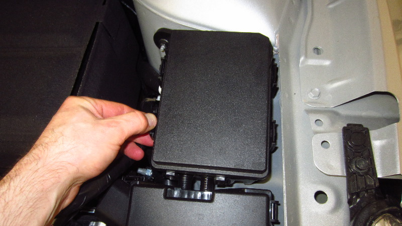 2019-2024-Nissan-Altima-Electrical-Fuse-Replacement-Guide-002