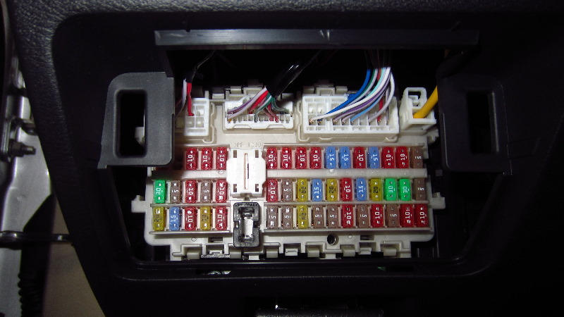 2019-2024-Nissan-Altima-Electrical-Fuse-Replacement-Guide-014