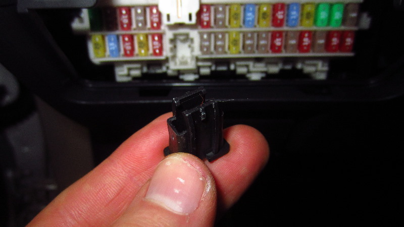 2019-2024-Nissan-Altima-Electrical-Fuse-Replacement-Guide-015