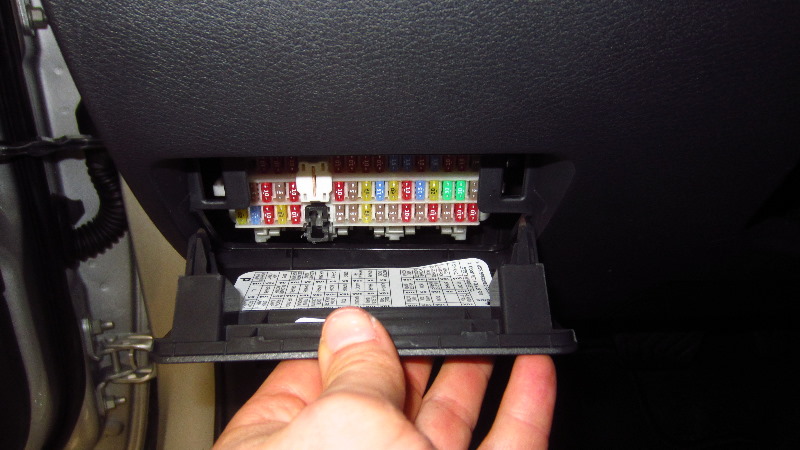 2019-2024-Nissan-Altima-Electrical-Fuse-Replacement-Guide-025