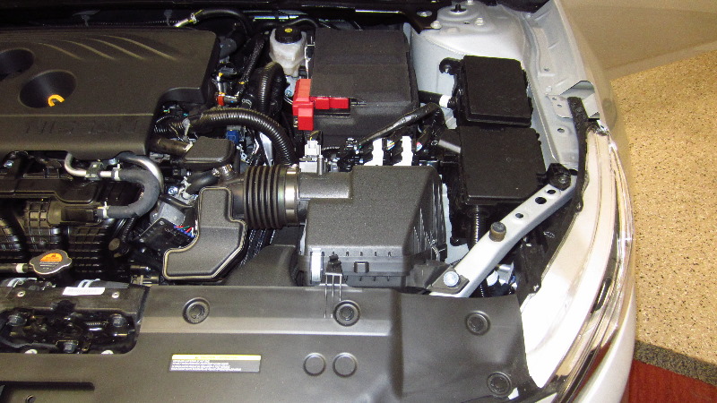 2019-2024-Nissan-Altima-Engine-Air-Filter-Replacement-Guide-002