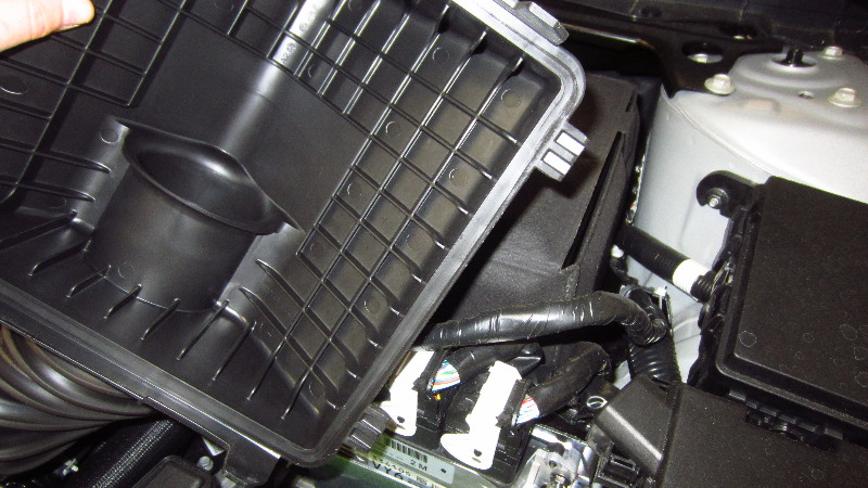 2019-2024-Nissan-Altima-Engine-Air-Filter-Replacement-Guide-009