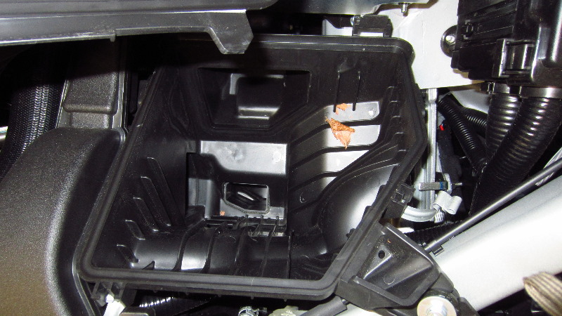 2019-2024-Nissan-Altima-Engine-Air-Filter-Replacement-Guide-012