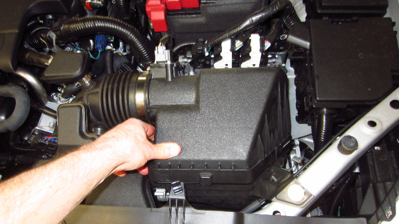2019-2024-Nissan-Altima-Engine-Air-Filter-Replacement-Guide-014