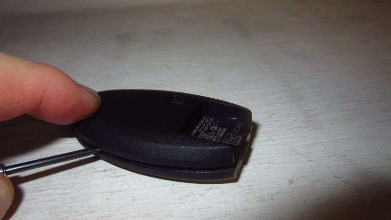 2019-2024-Nissan-Altima-Key-Fob-Battery-Replacement-Guide-008