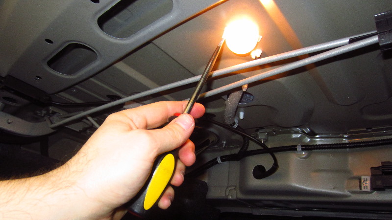 2019-2024-Nissan-Altima-Trunk-Light-Bulb-Replacement-Guide-002