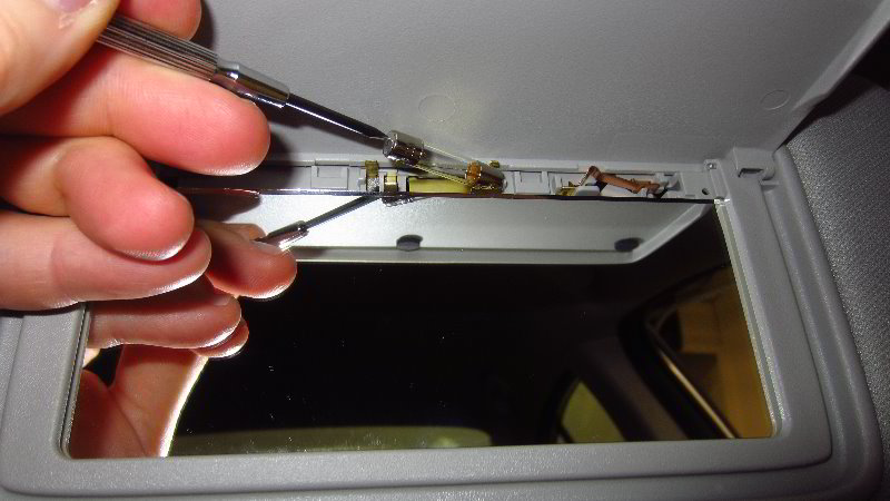 2019-2024-Nissan-Altima-Vanity-Mirror-Light-Bulb-Replacement-Guide-010