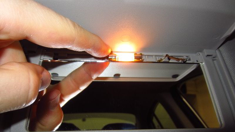 2019-2024-Nissan-Altima-Vanity-Mirror-Light-Bulb-Replacement-Guide-014
