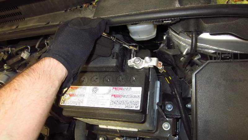 2020-Toyota-Corolla-12V-Automotive-Battery-Replacement-Guide-003