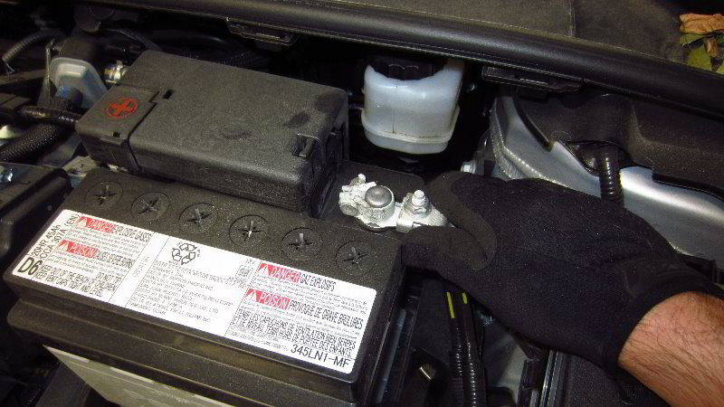 2020-Toyota-Corolla-12V-Automotive-Battery-Replacement-Guide-004
