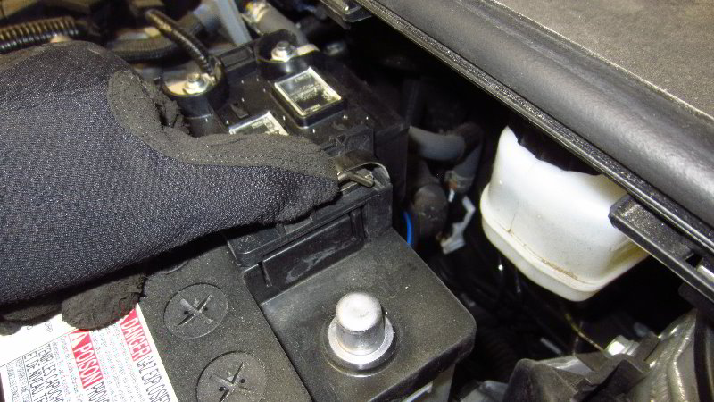 2020-Toyota-Corolla-12V-Automotive-Battery-Replacement-Guide-011